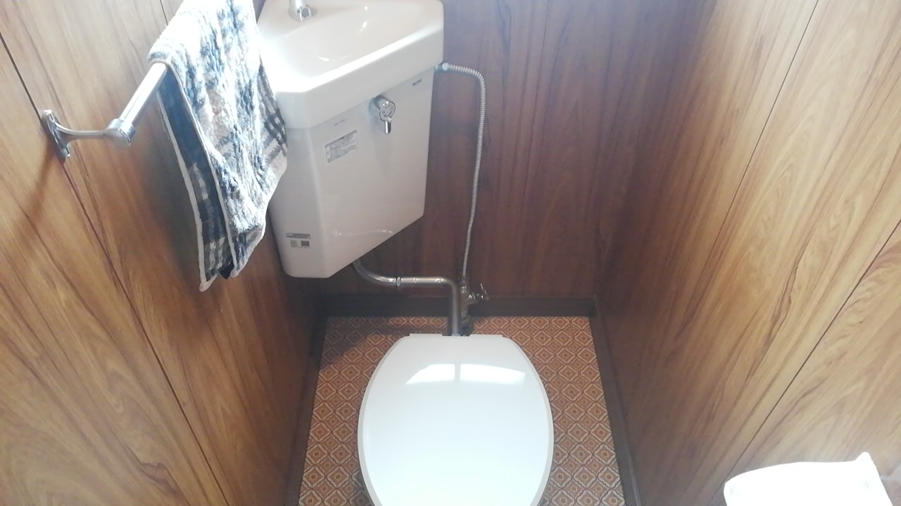 7隅付トイレ交換③