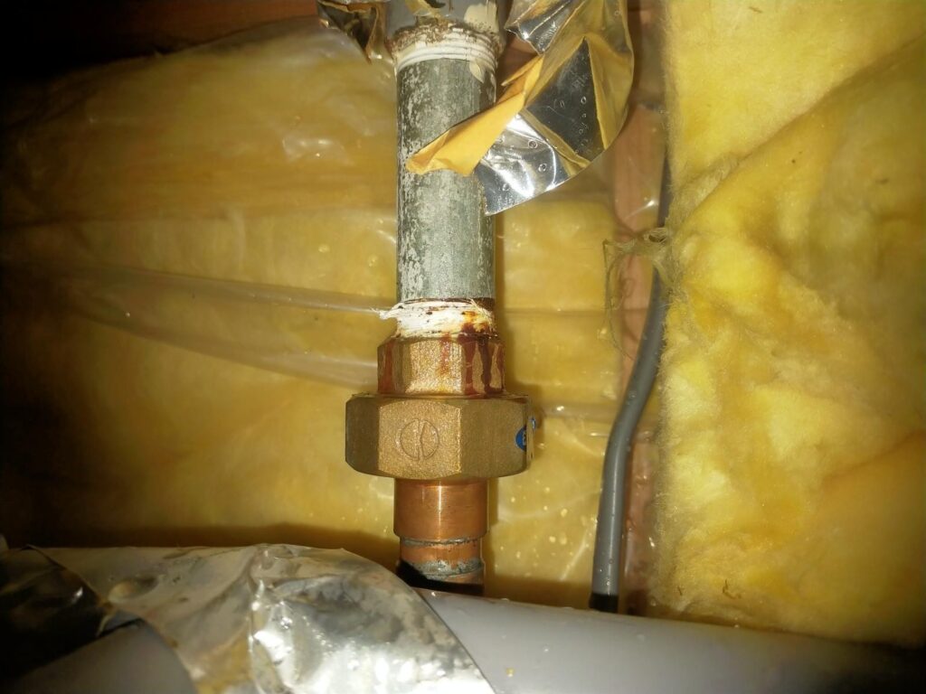 江別市＿配管水漏れ