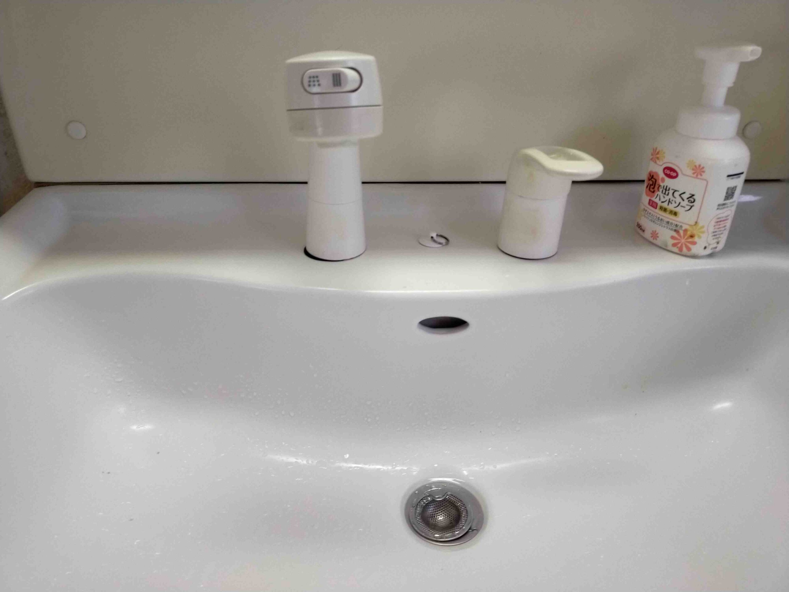 恵庭市＿蛇口水漏れ