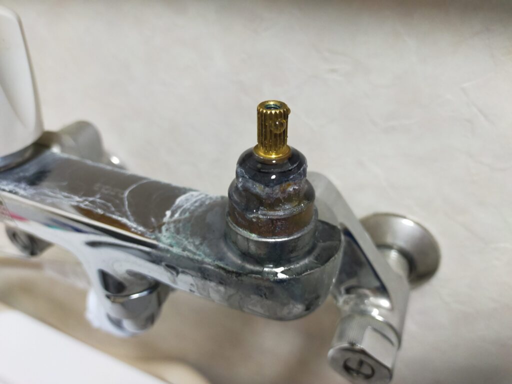 恵庭市黄金　洗濯蛇口水漏れ