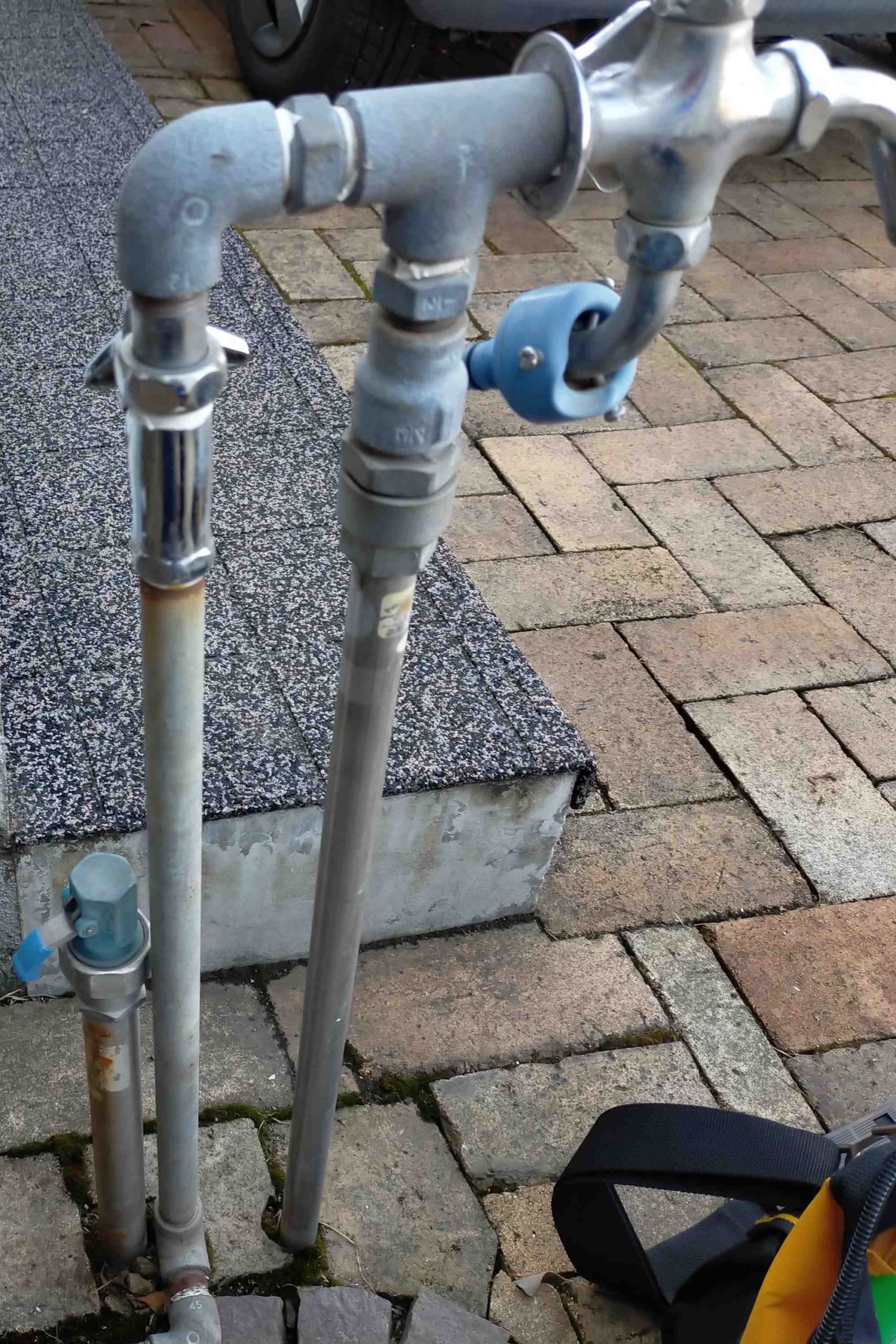 岩見沢＿散水栓水漏れ