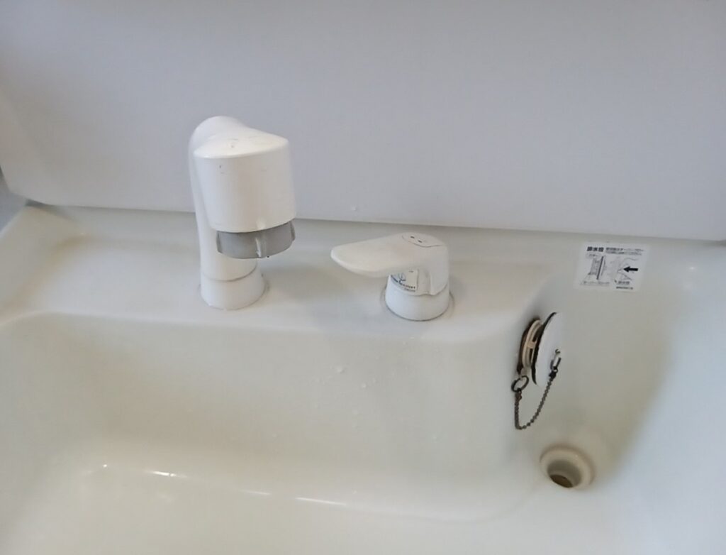 岩見沢市幌向北＿蛇口水もれ