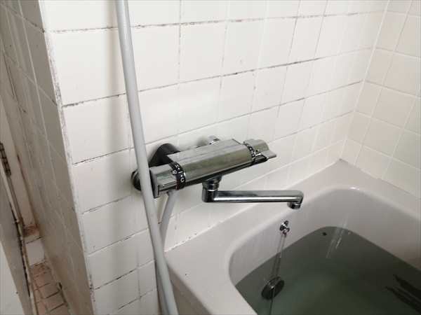 苫小牧市_浴室蛇口交換作業