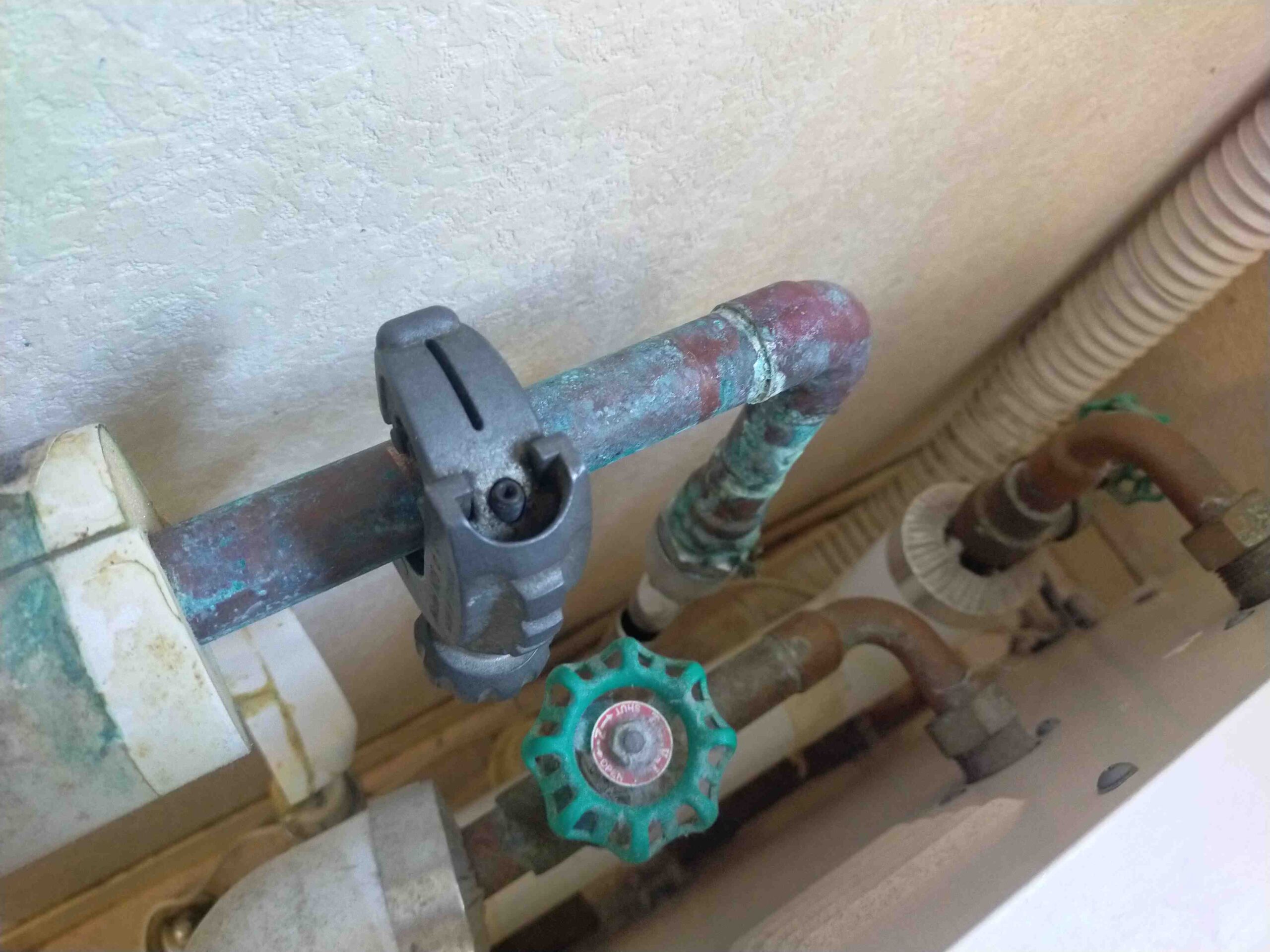 札幌市清田区＿給水水漏れ